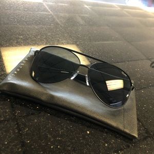 Quay : Vivienne. Brand new, never worn. W/case